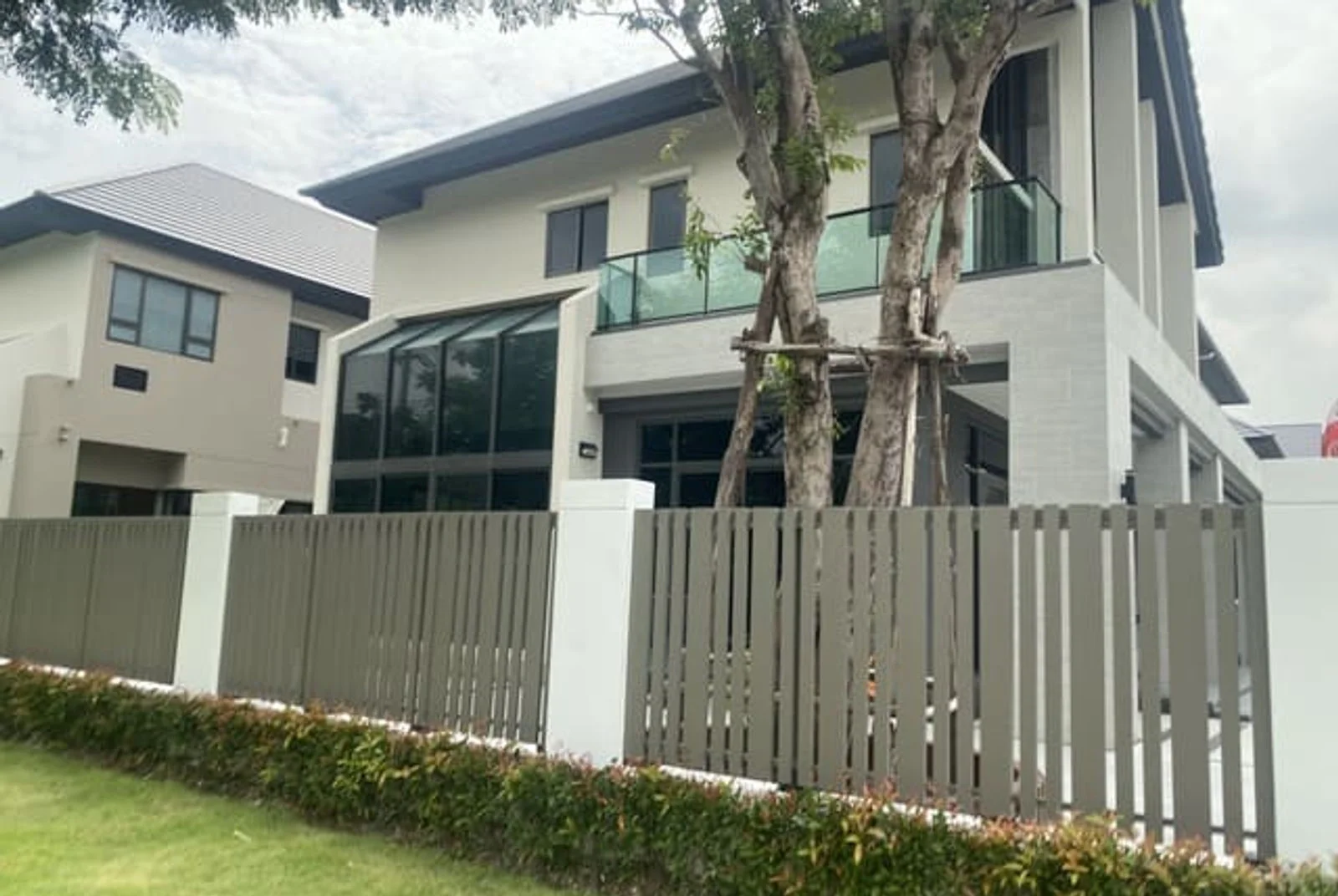 Alufence aluminium fence wall