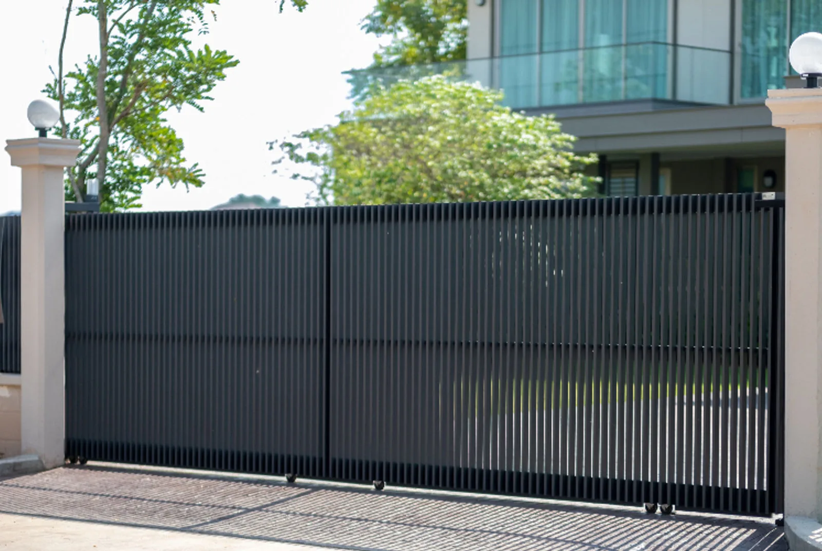 7 minimalist house gate designs, simple and beautiful