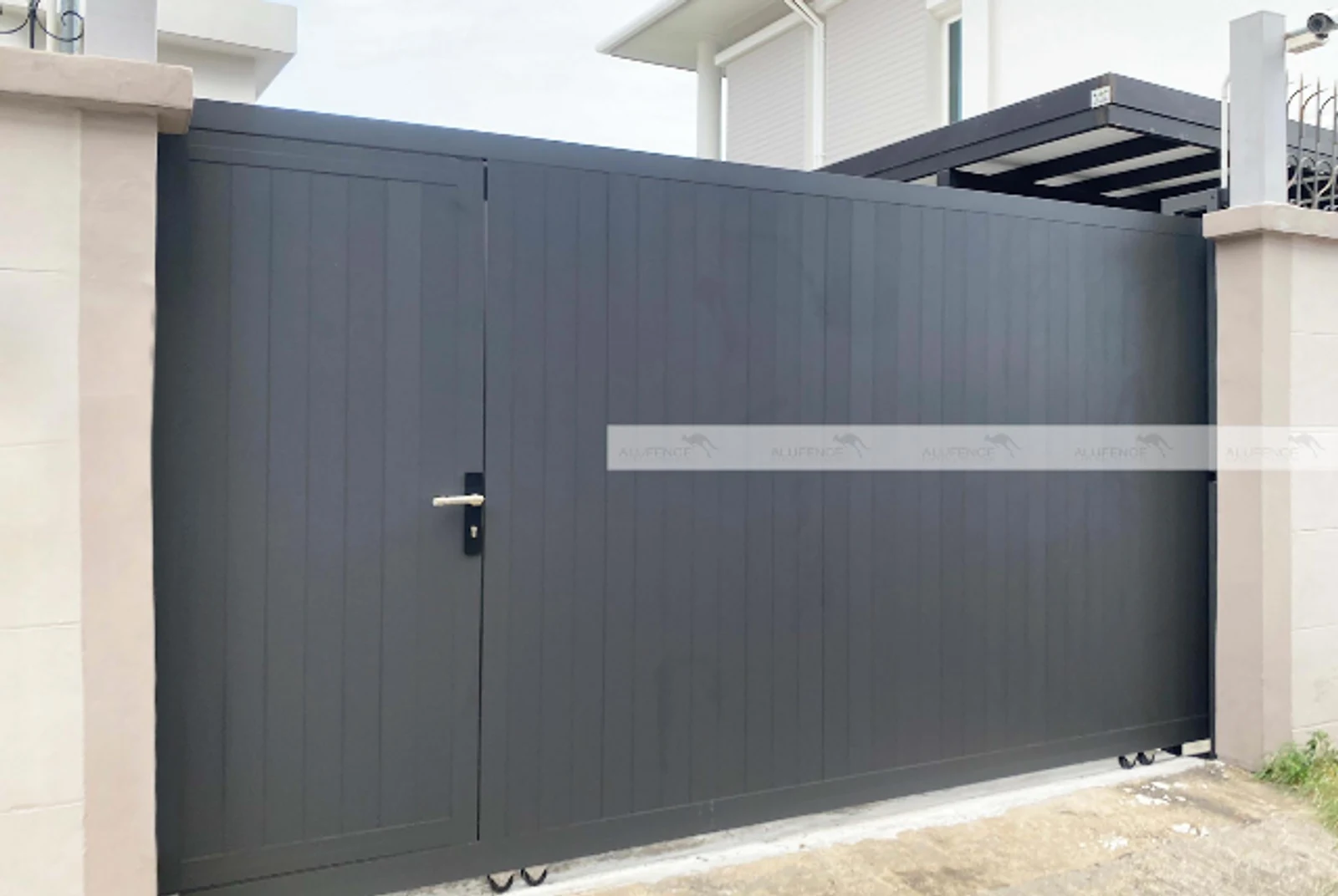 Alufence dark aluminium front gate