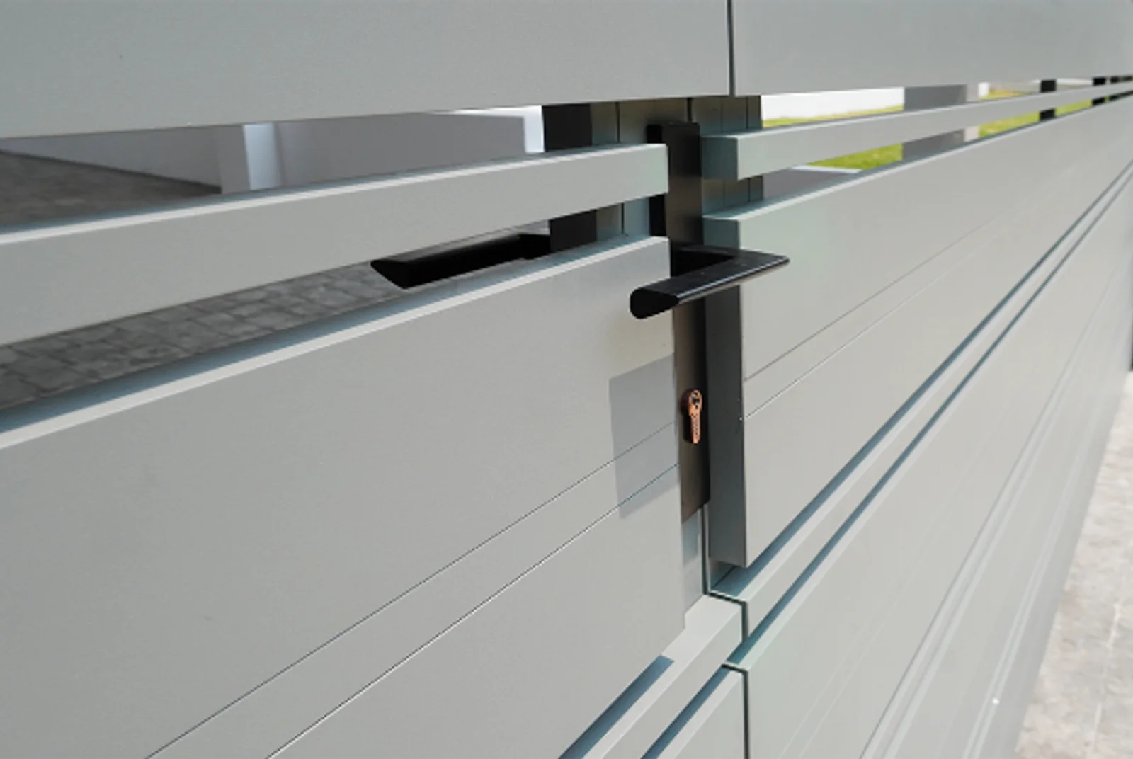 Alufence aluminium driveway gate