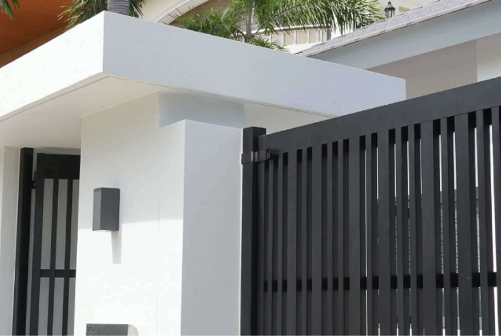 Alufence modern aluminium gate