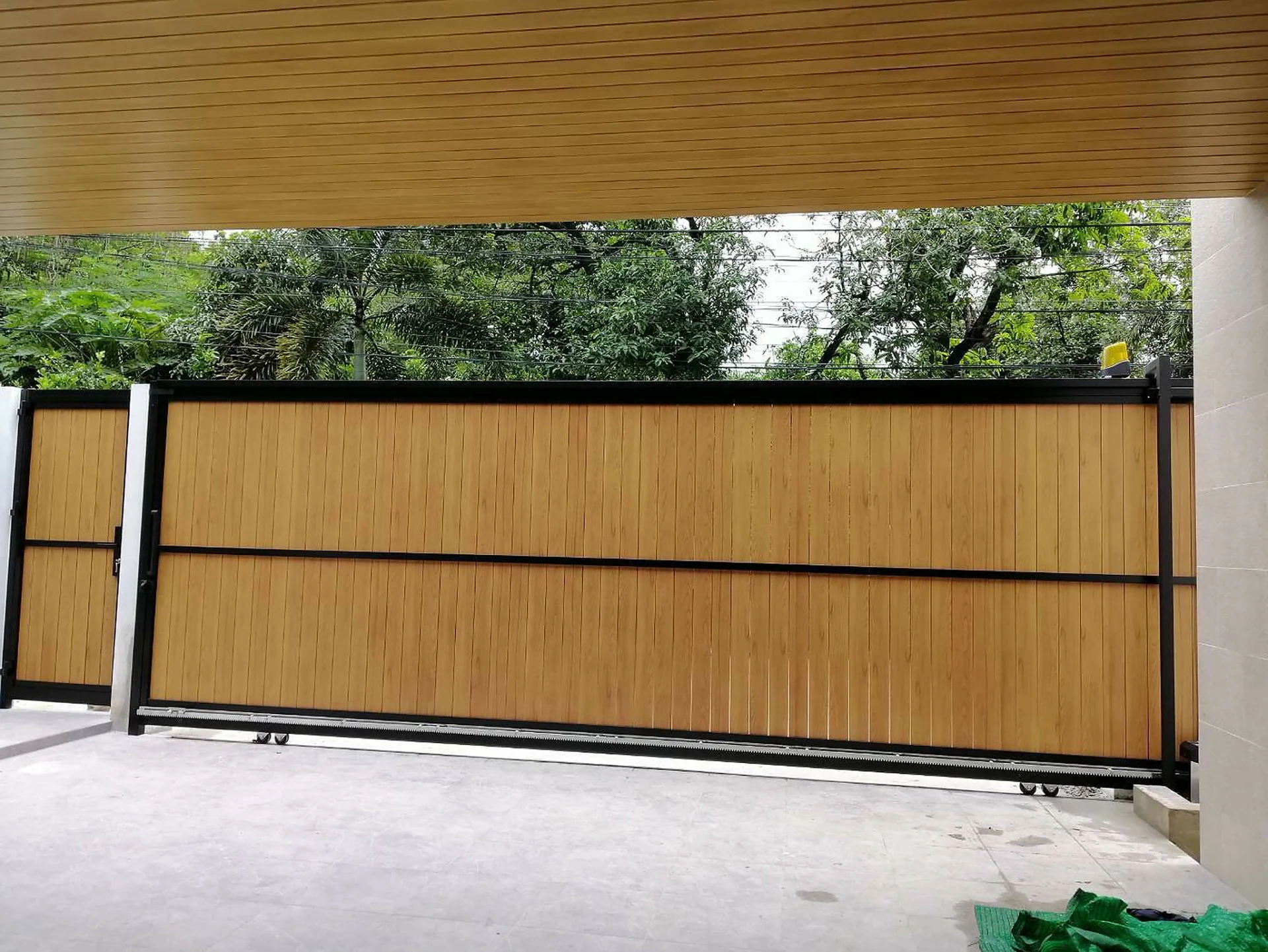 Aluminium gate example Black — 4
