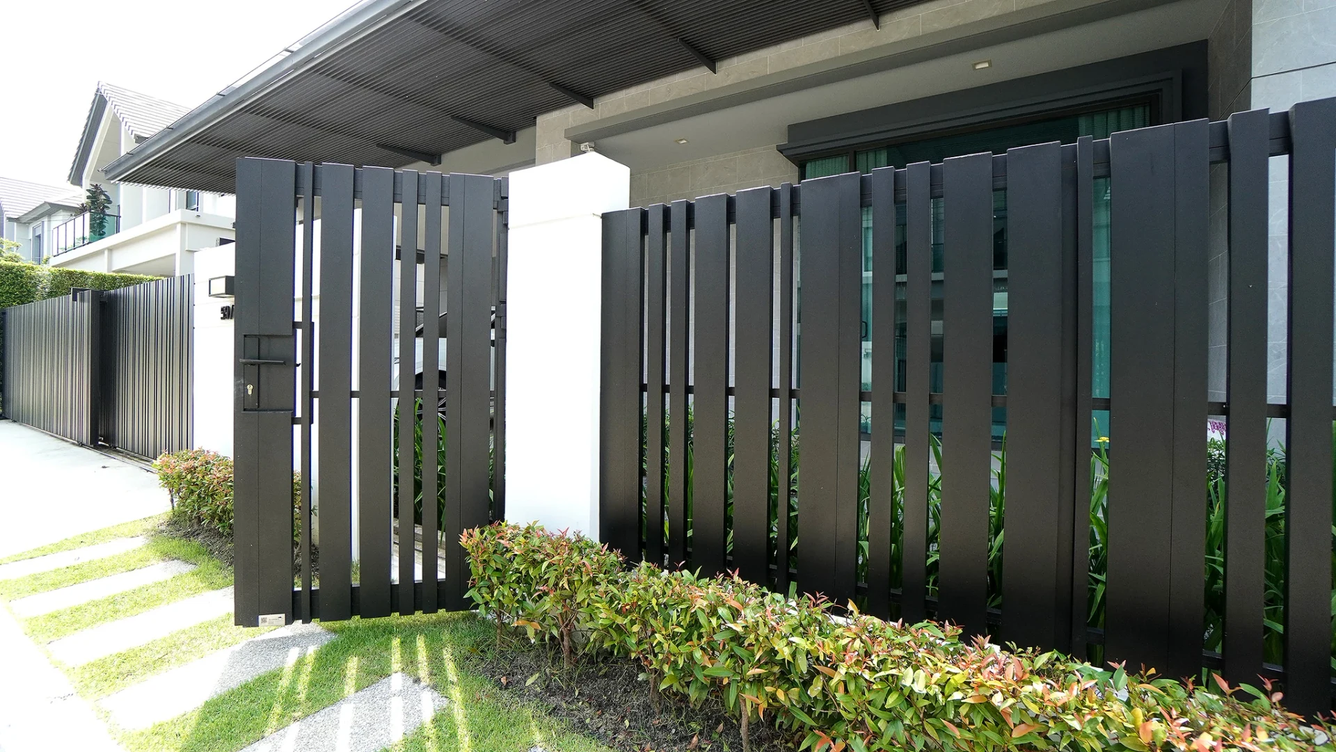 Aluminium gate example Open Gate — 8