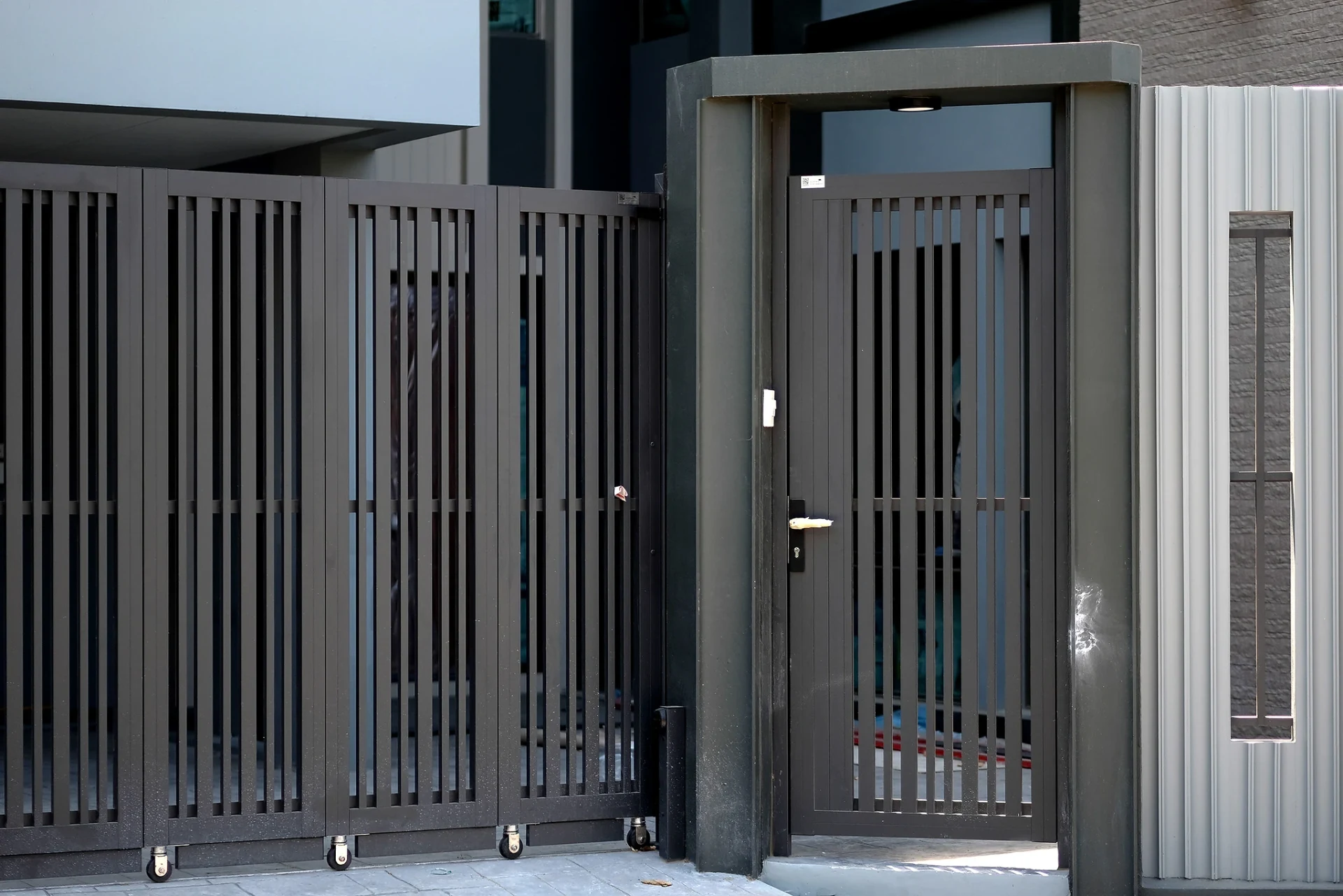 Aluminium gate example Open Gate — 19