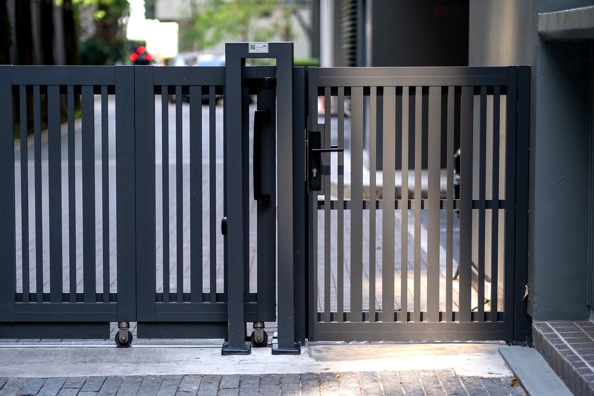 Aluminium gate example Open Gate — 2