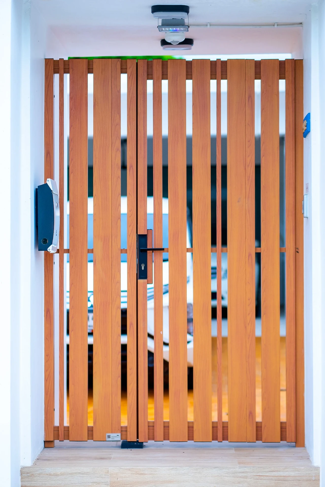 Aluminium gate example Open Gate — 32