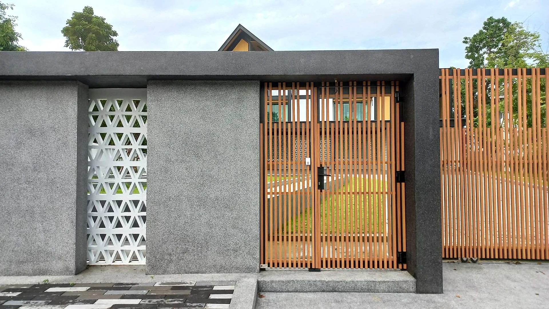 Aluminium gate example Piano — 3