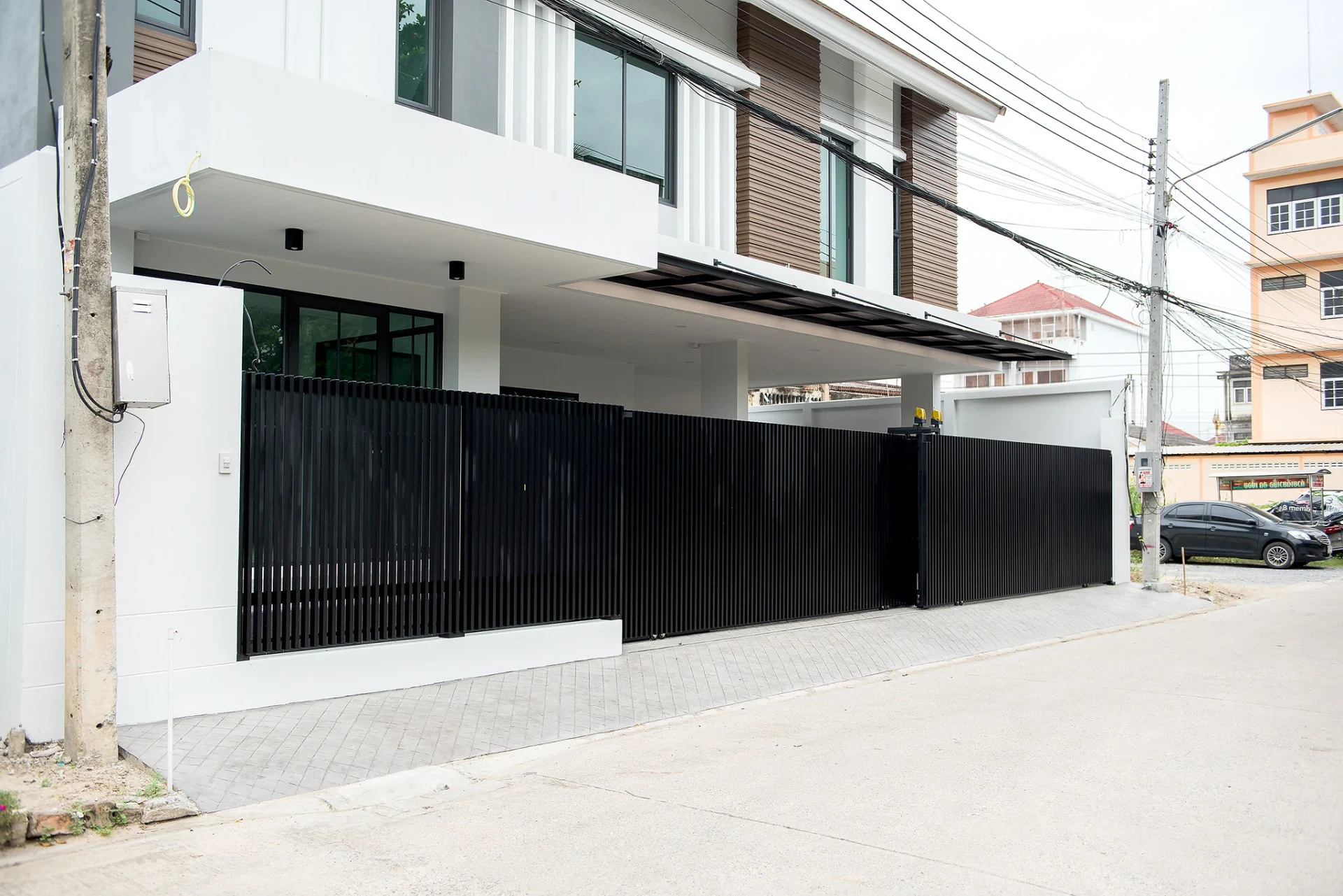 Aluminium gate example Standard — 2