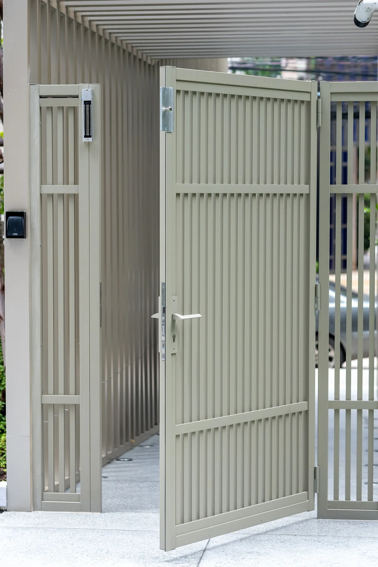 Aluminium gate example Standard — 5