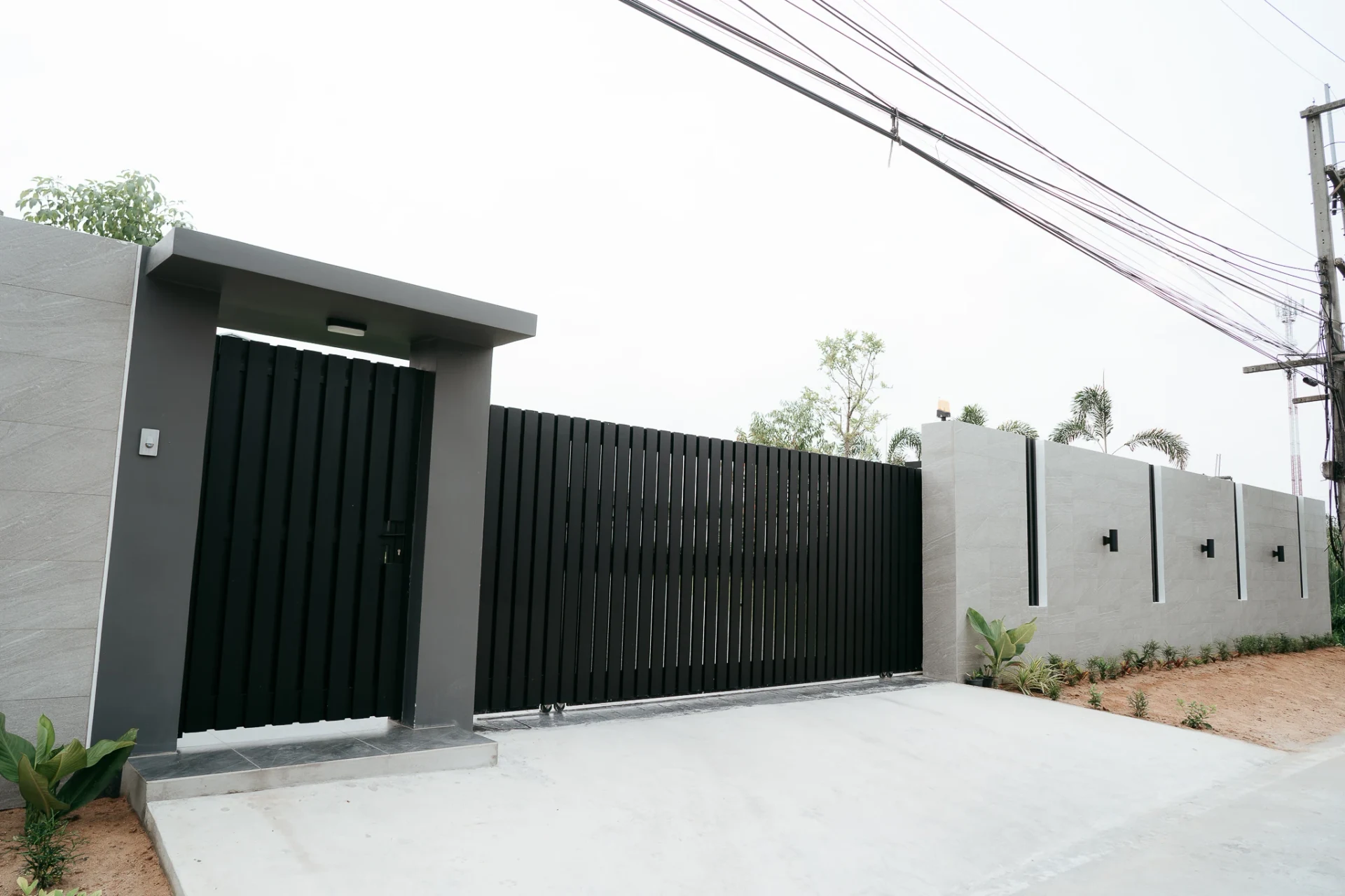 Aluminium gate example Switch — 6