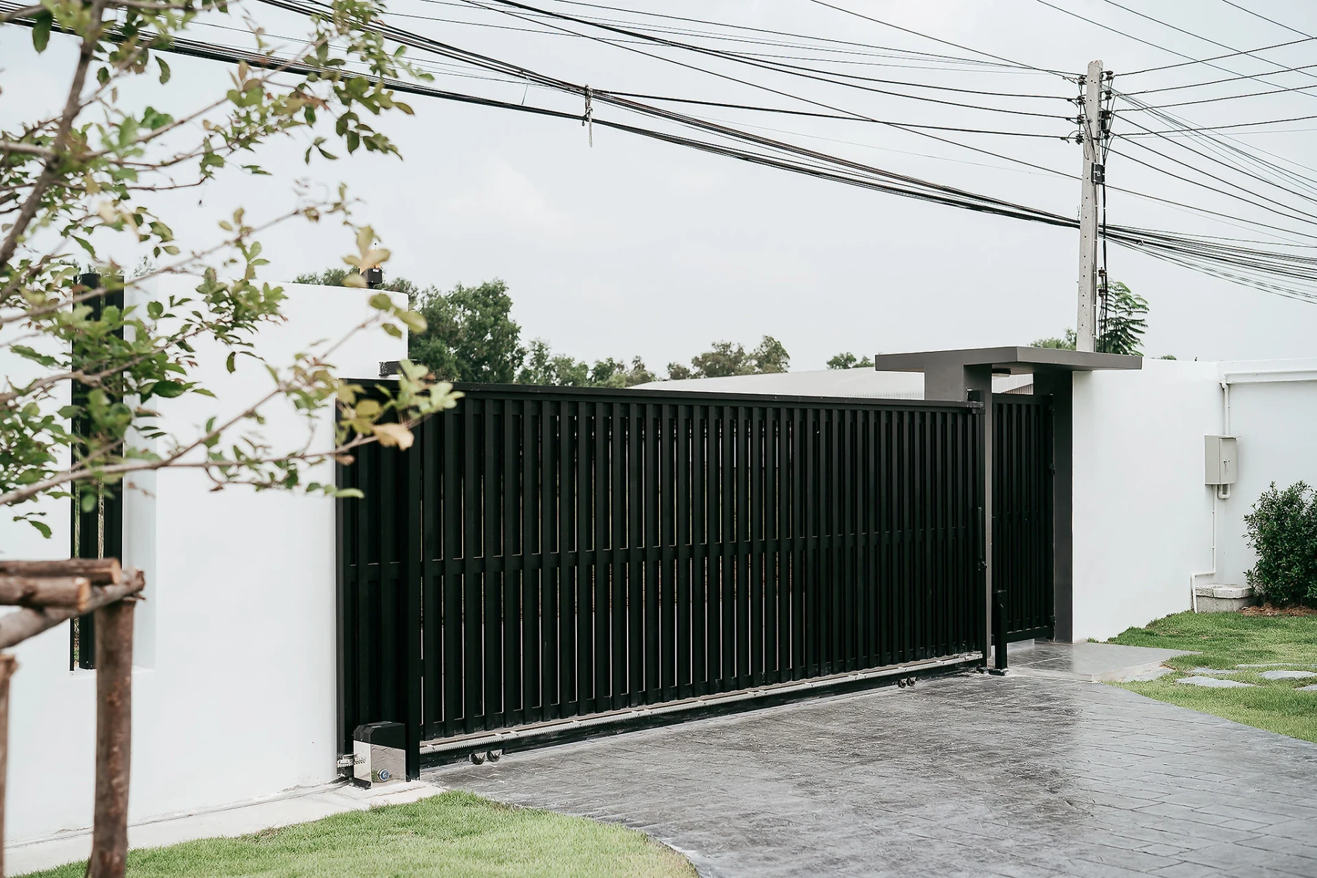 Aluminium gate example Switch — 8