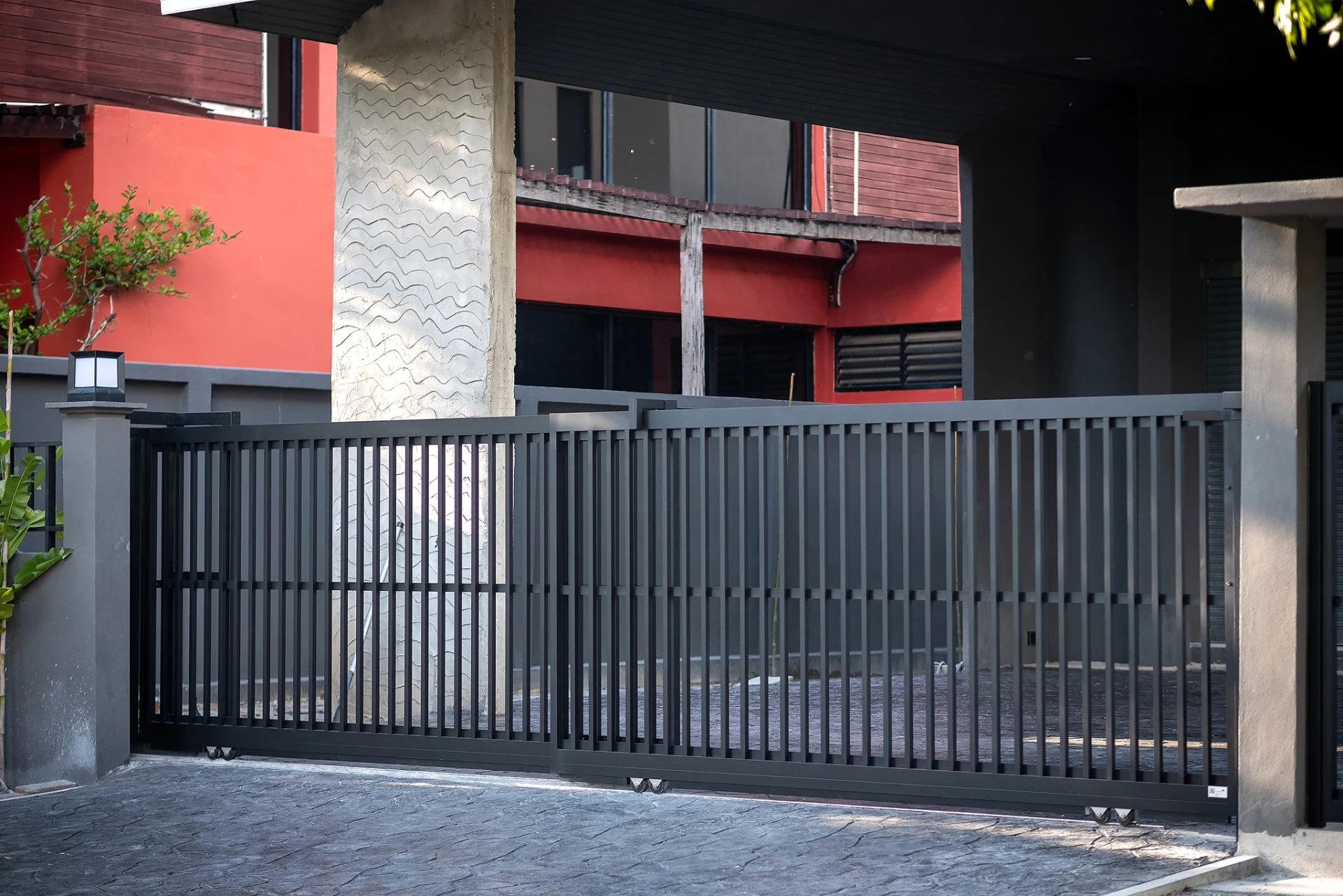 Aluminium gate example Thin — 3