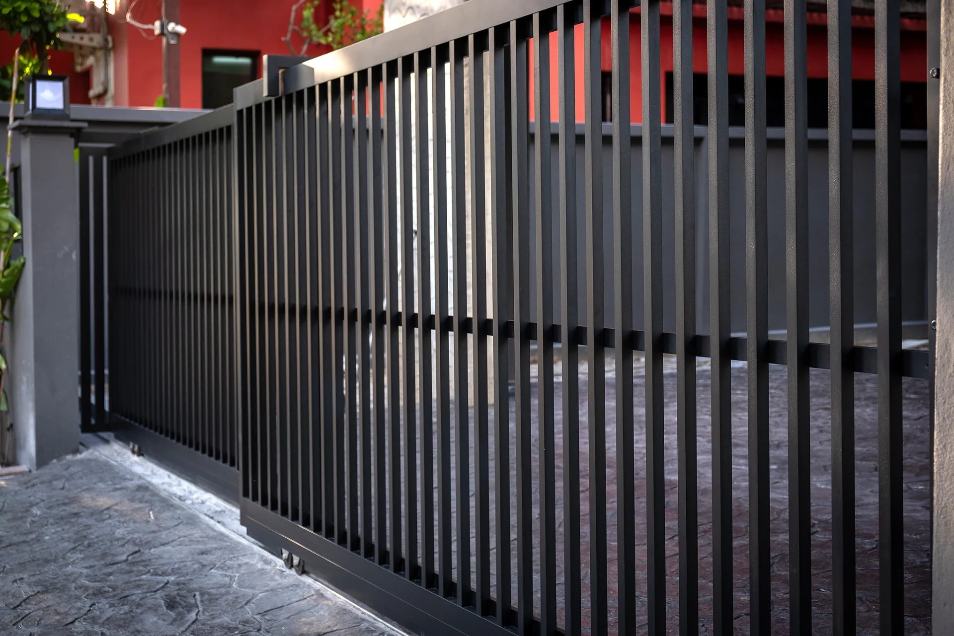 Aluminium gate example Thin — 5