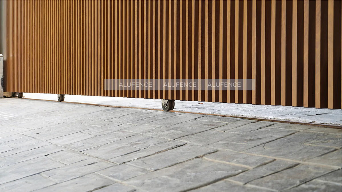 Aluminium gate example Piano — 16