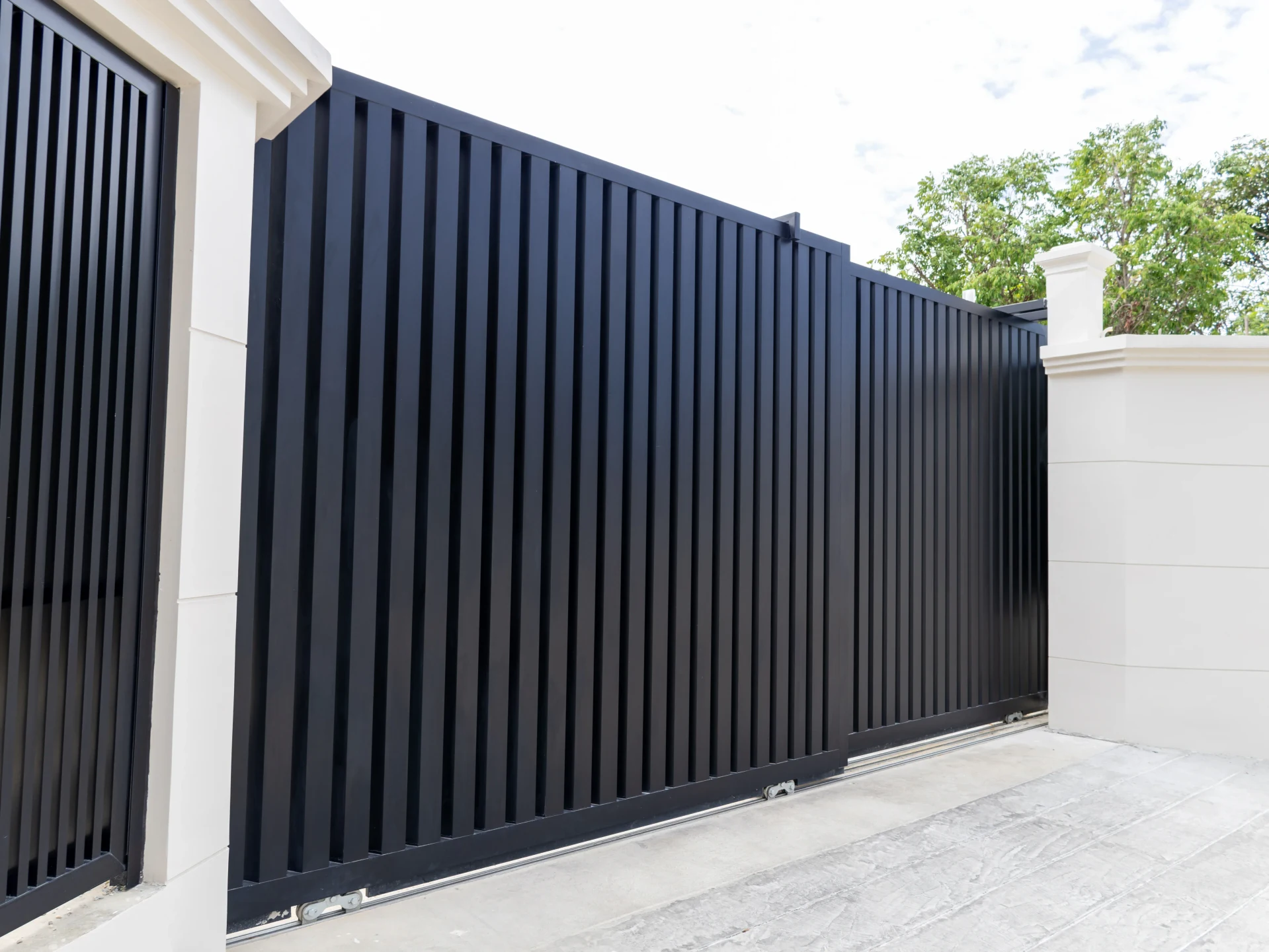 ตัวอย่างประตูรั้วอลูมิเนียม Z-Gate — 12